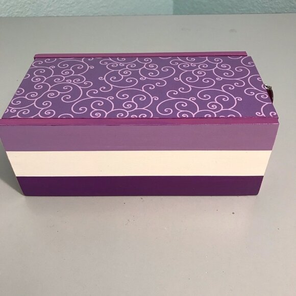 Handcrafted jewelry/trinket box, purple - Picture 1 of 8